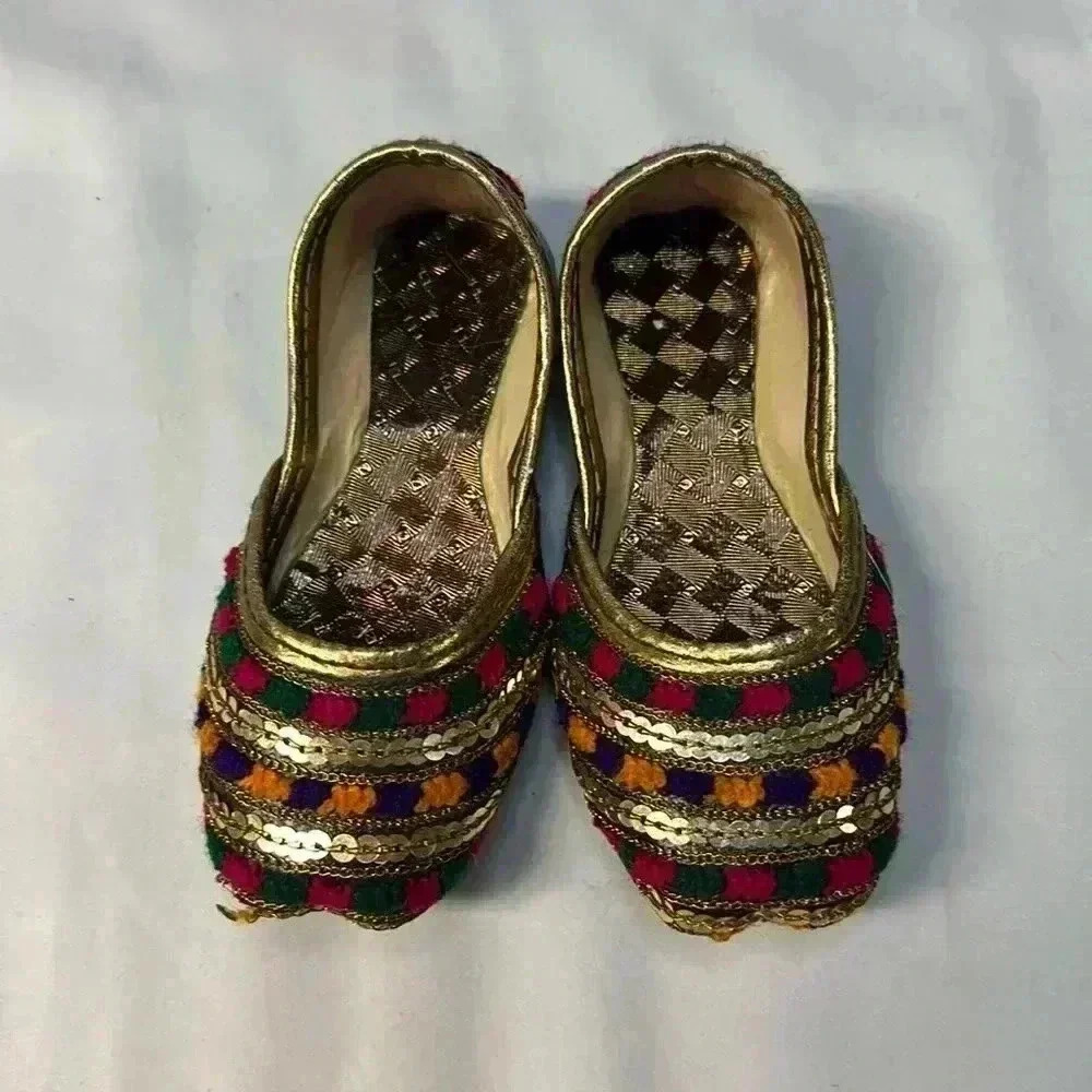 ⭐️ Traditional Afghani Slippers/Jutti shoes /party shoes - Size 4